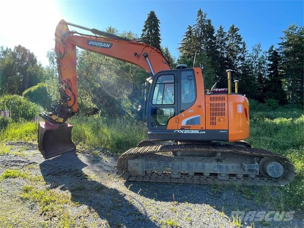 Doosan DX235 LRC Верижен екскаватор
