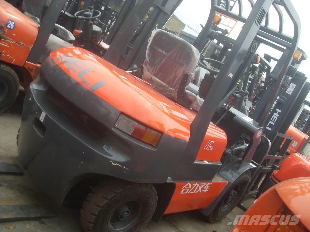 Heli FD 30 Дизелови камиони
