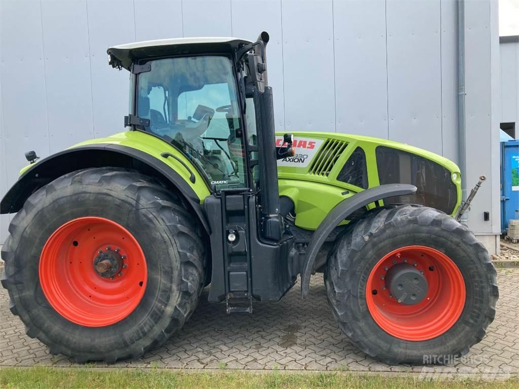 CLAAS Axion 930 Трактори