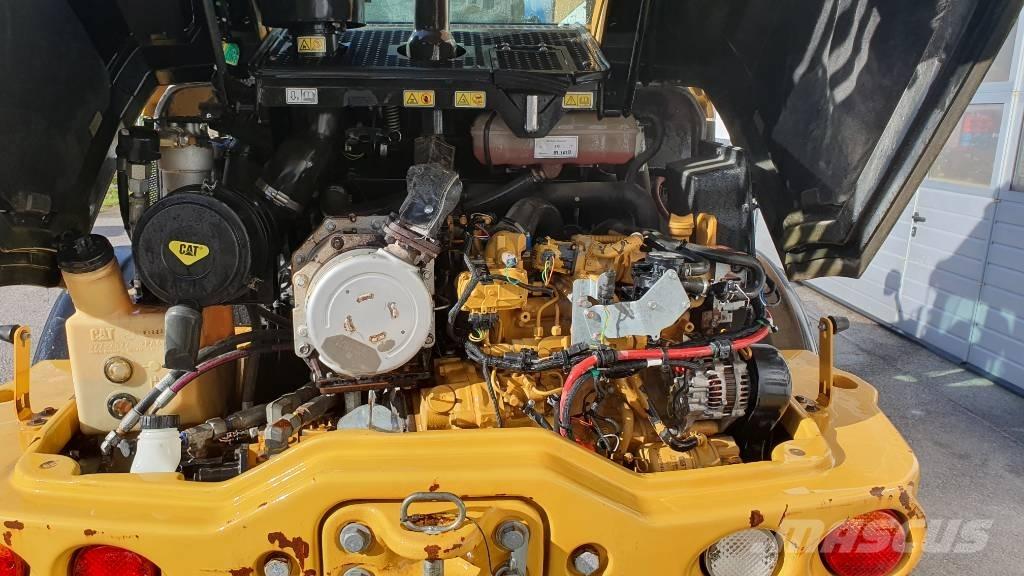 CAT 908 M Колесни товарачи
