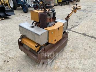 CASE Vibromax W 70 Двойни барабанни ролки

