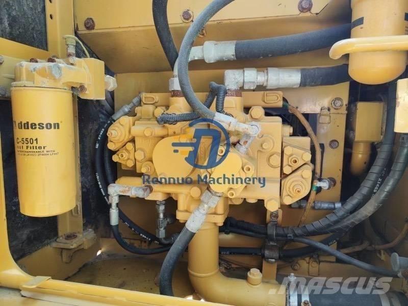 CAT 315D2 Средни екскаватори 7т - 12т