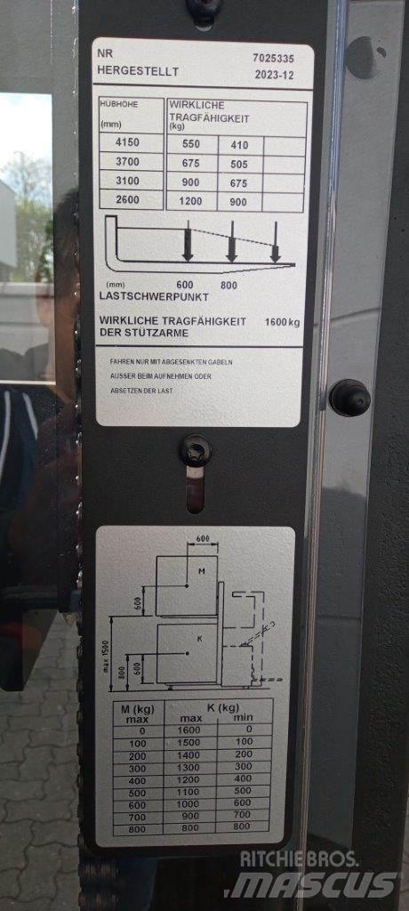 Toyota SWE120L Колички високоповдигачи с теглич
