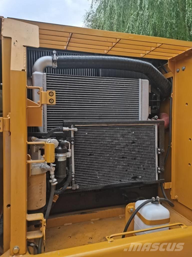 CAT 320D Верижен екскаватор