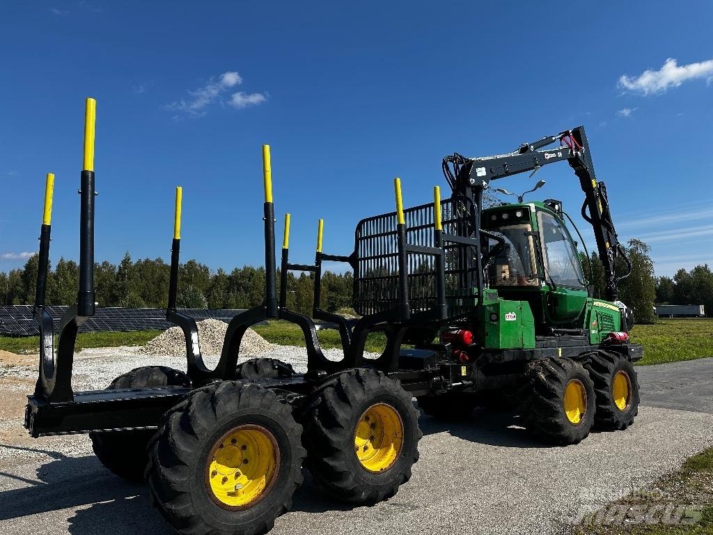 John Deere 810 E Форуардери