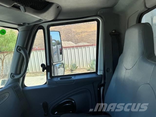 International 4400 Самосвал