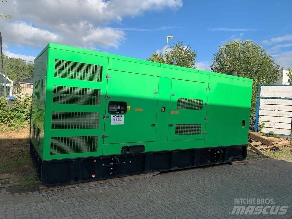 Mitsubishi 765 KVA Дизелови генератори
