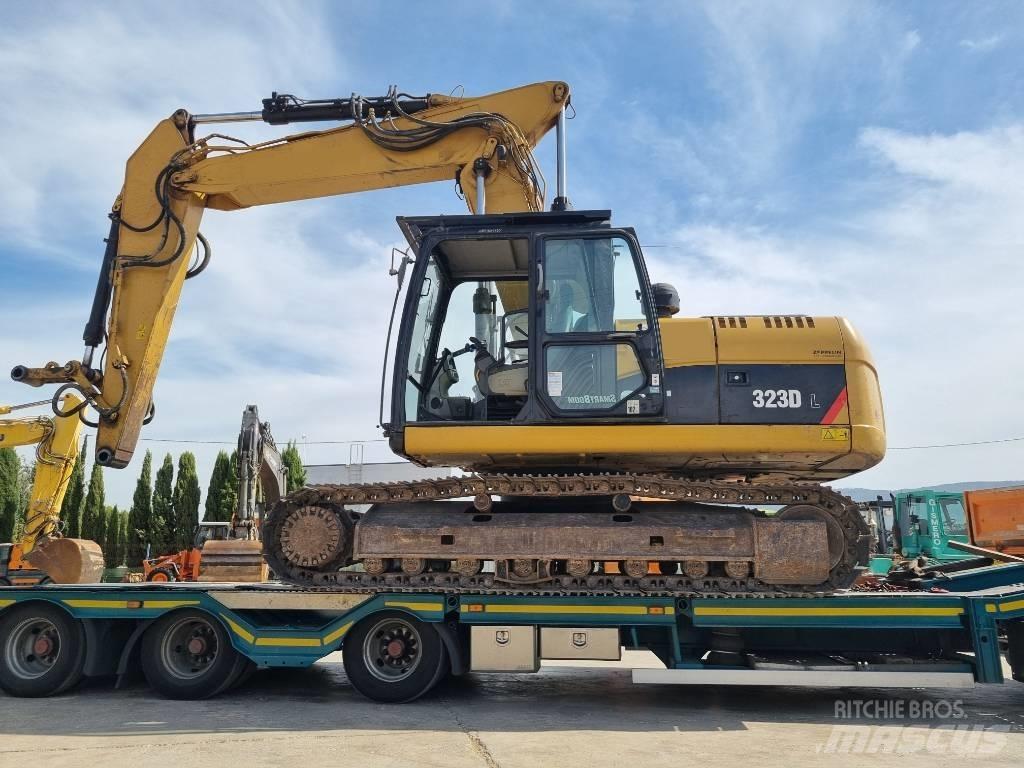 CAT 323 D L Верижен екскаватор