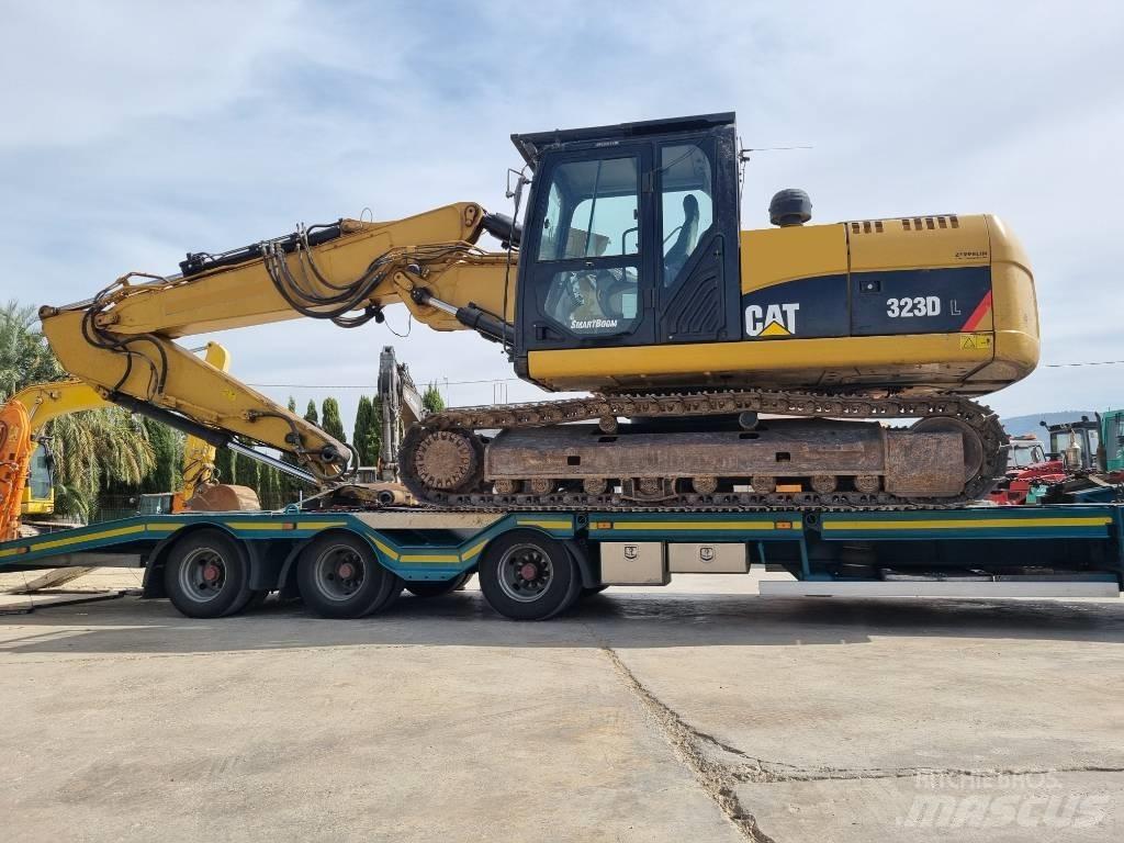 CAT 323 D L Верижен екскаватор