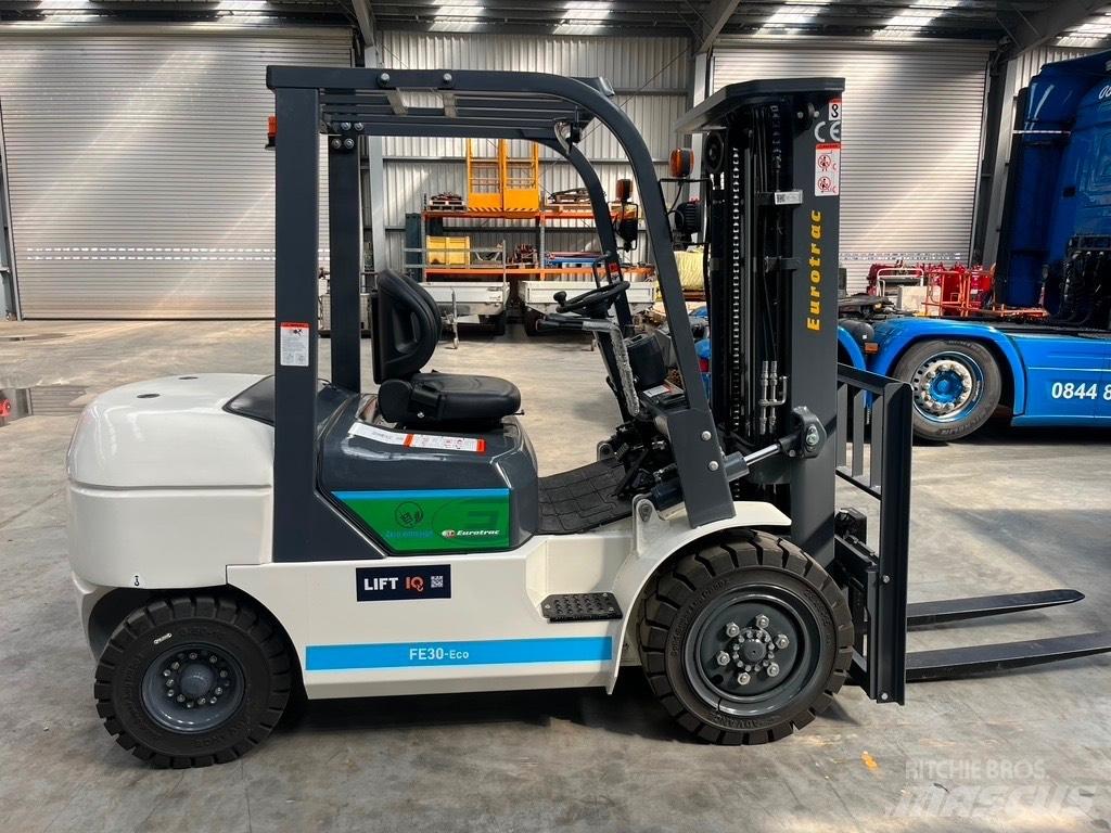 Eurotrac FE30 Електрически вилични кари-повдигачи
