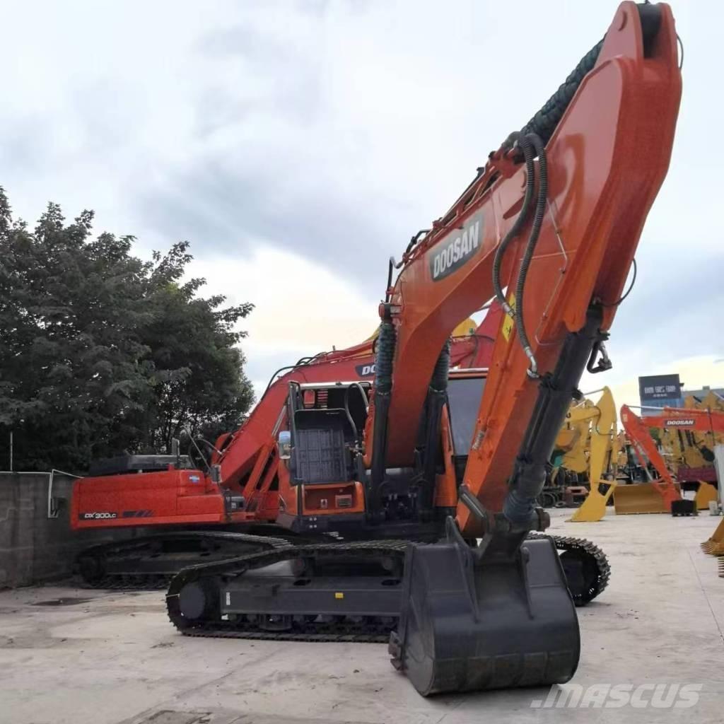 Doosan DX 300 Верижен екскаватор