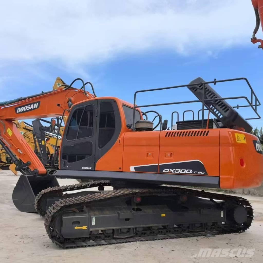 Doosan DX 300 Верижен екскаватор