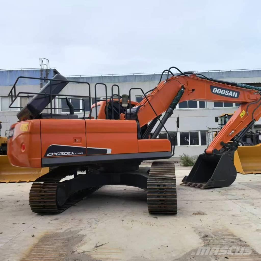 Doosan DX 300 Верижен екскаватор