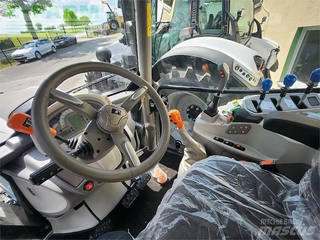 Deutz-Fahr 6125 Трактори