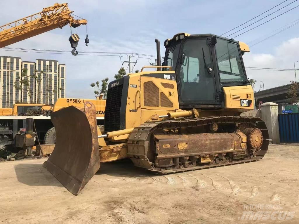 CAT D 5 K Верижни булдозери
