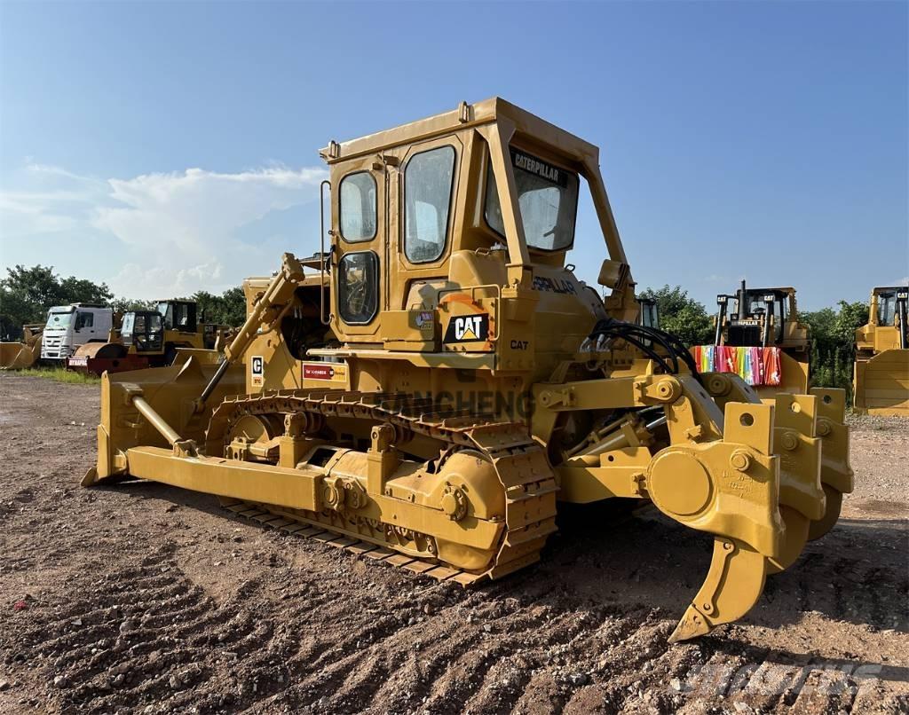 CAT D7G Верижни булдозери
