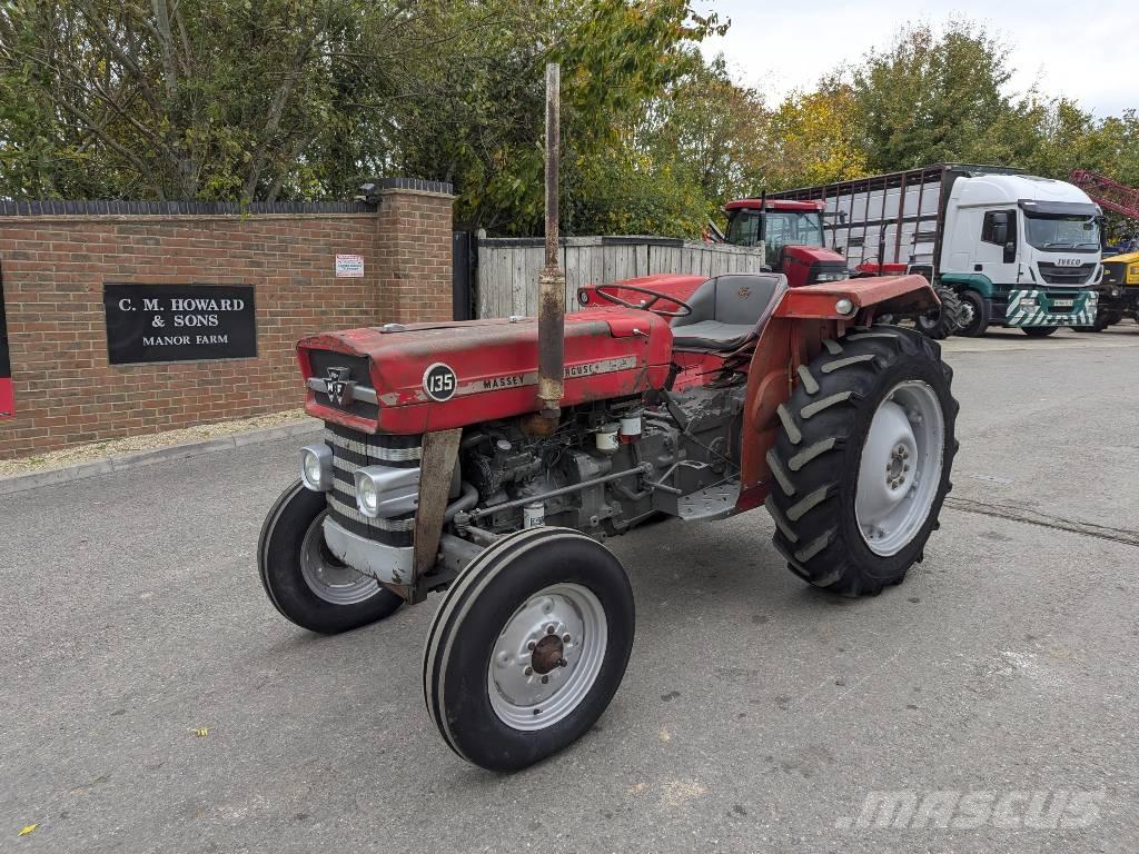 Massey Ferguson 135 Трактори
