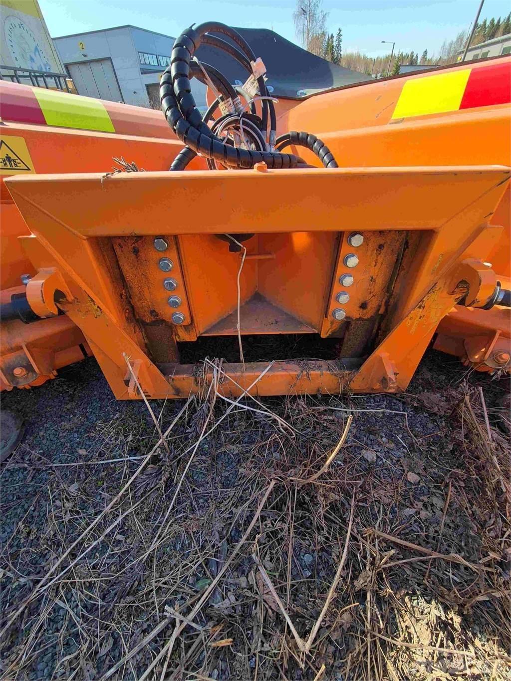 FMG nivelaura 390 Снегочистачки