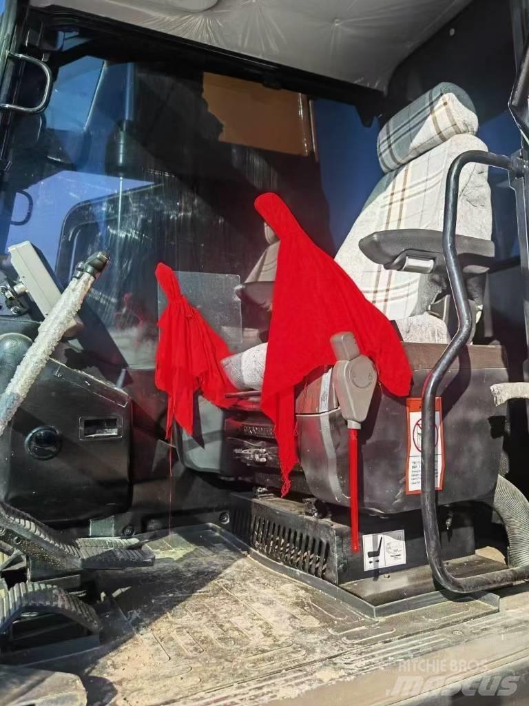 Sany 235C Верижен екскаватор