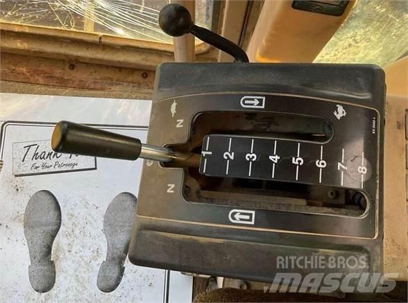 CAT 135H Грейдери