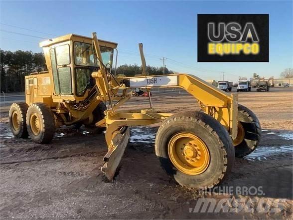 CAT 135H Грейдери