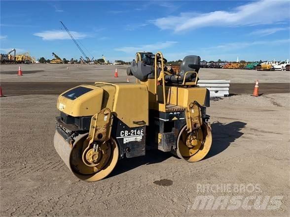 CAT CB-214E Еднобарабанни ролки

