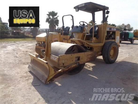 CAT CS-323C Еднобарабанни ролки
