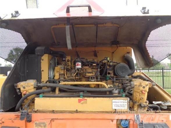 CAT PS-360B Пневматични гумени  ролки
