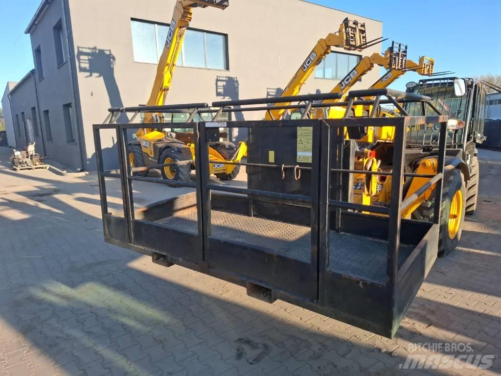 JCB kosz narzędziowy Други компоненти