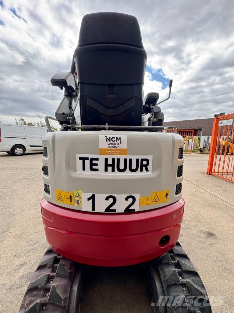 Takeuchi TB 217 R Мини екскаватори < 7 т