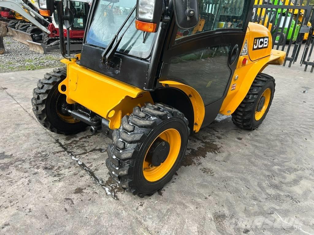 JCB 520-40 Телескопични товарачи