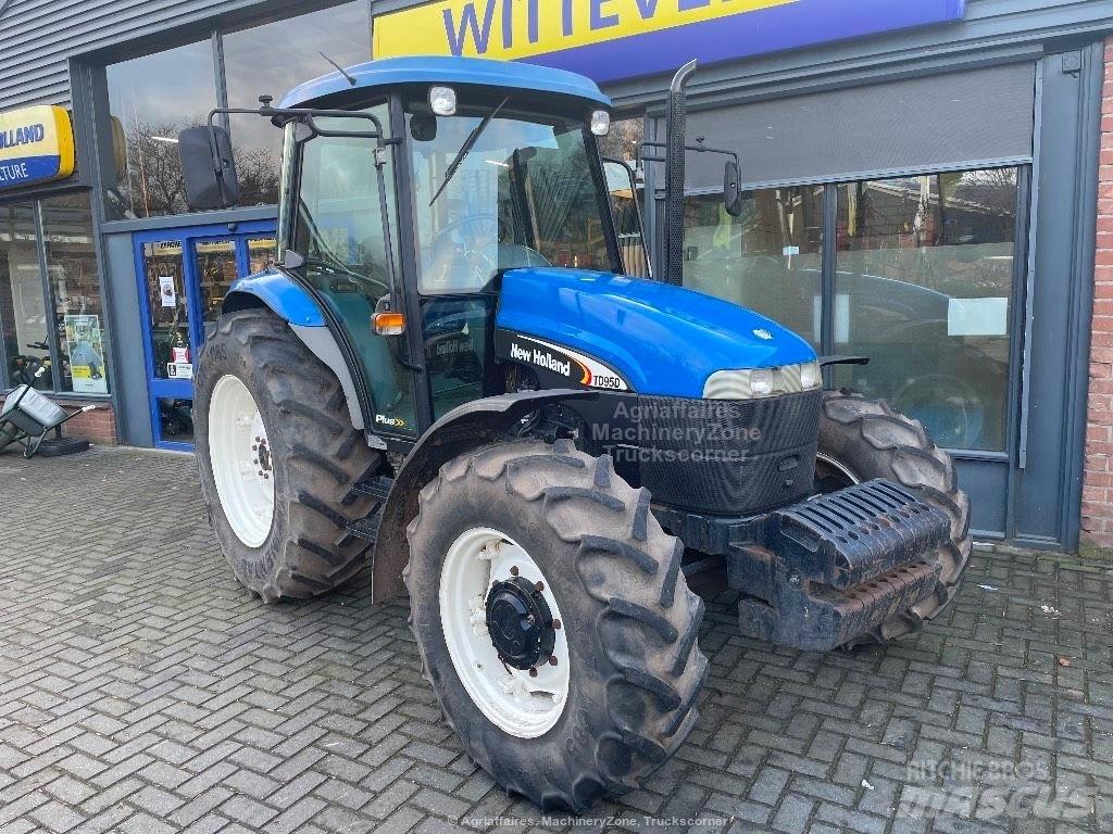 New Holland TD 95 D Трактори