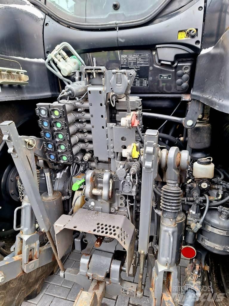 Valtra T 254 Трактори