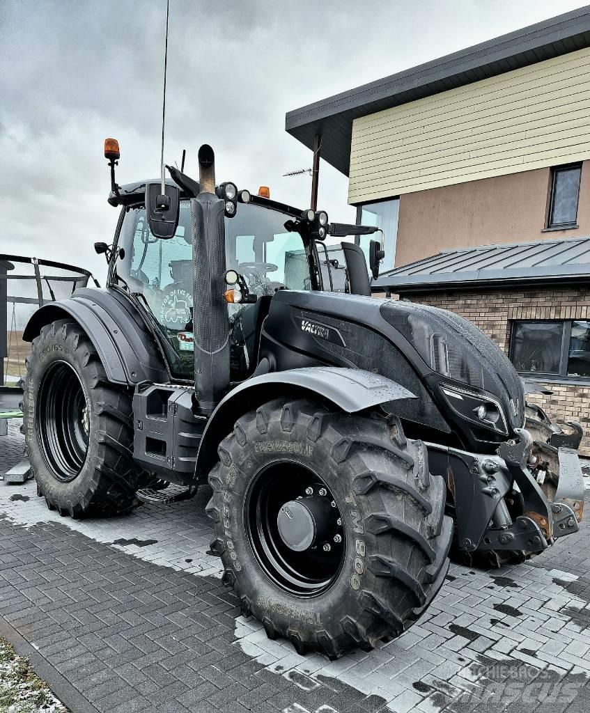 Valtra T 254 Трактори
