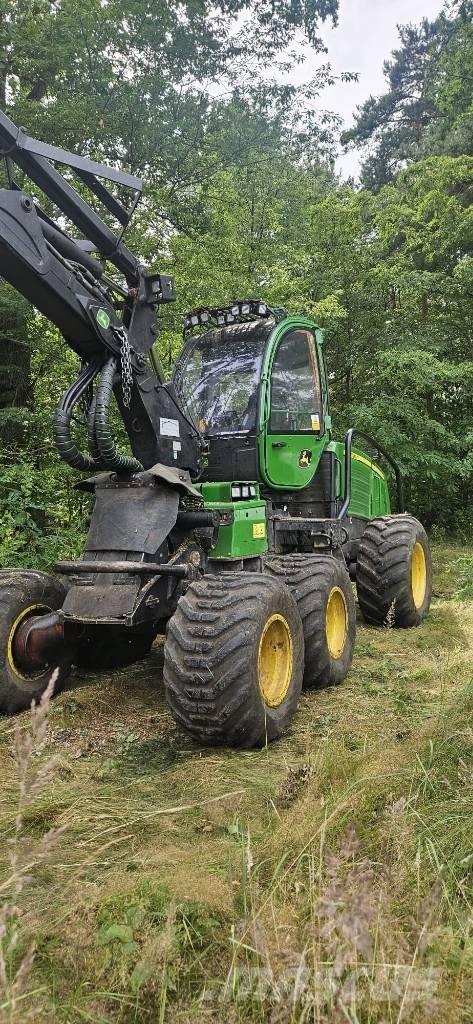 John Deere 1070e Харвестери