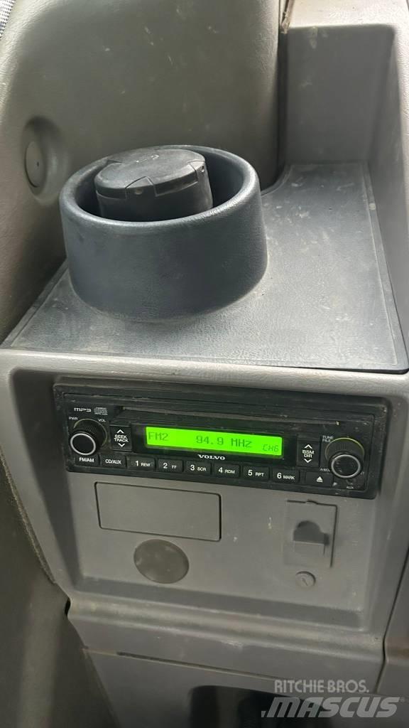 Volvo EW 140 C Колесни екскаватори