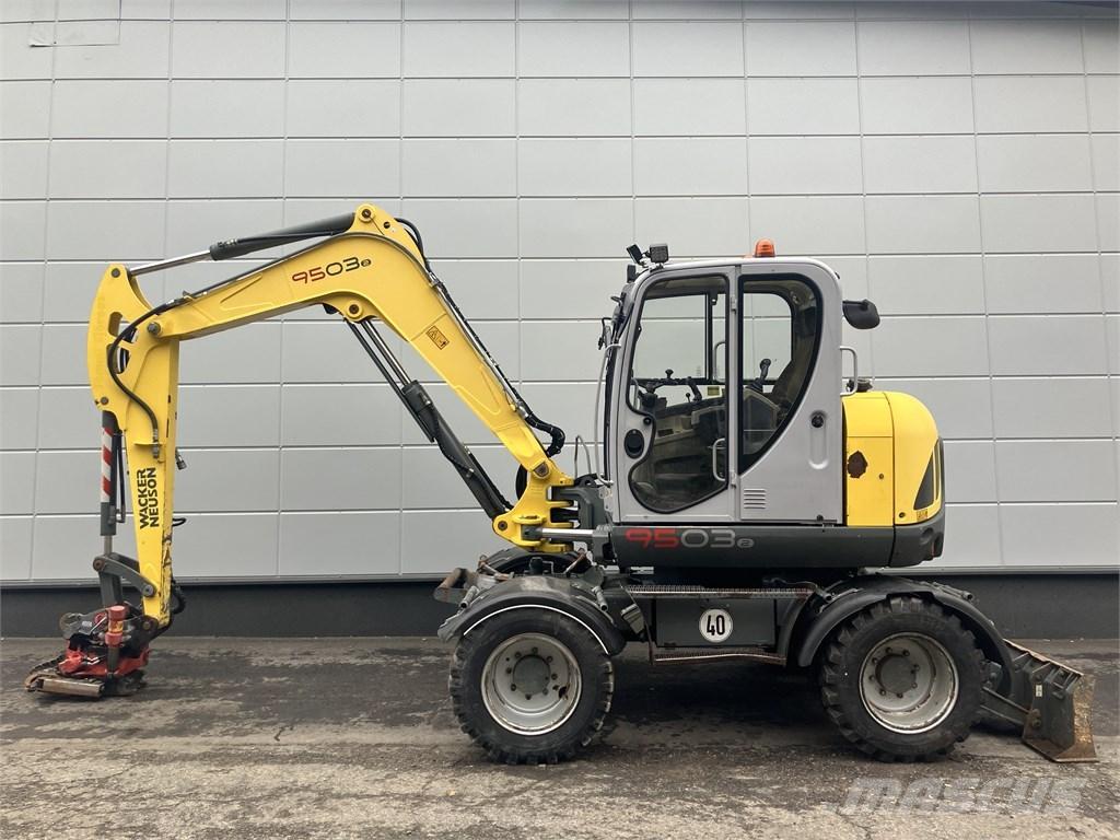 Wacker Neuson 9503 Колесни екскаватори