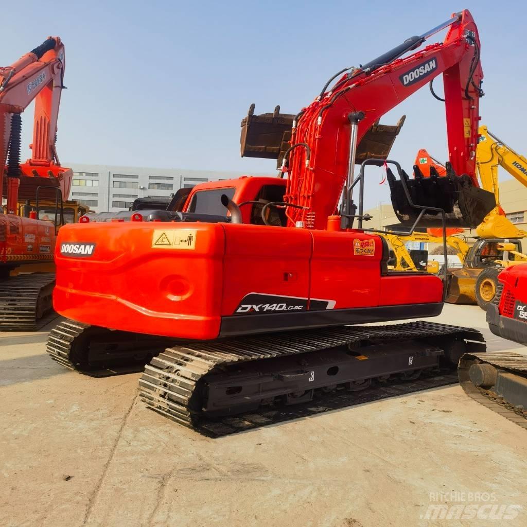 Doosan DX 140 Верижен екскаватор