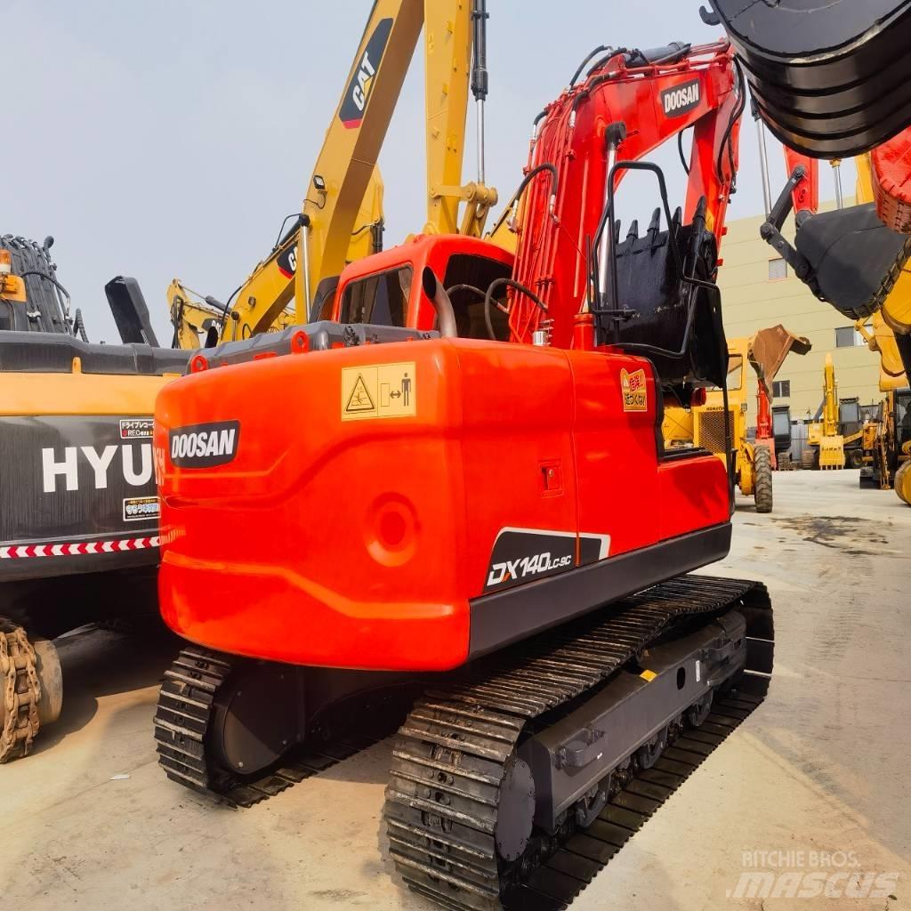 Doosan DX 140 Верижен екскаватор