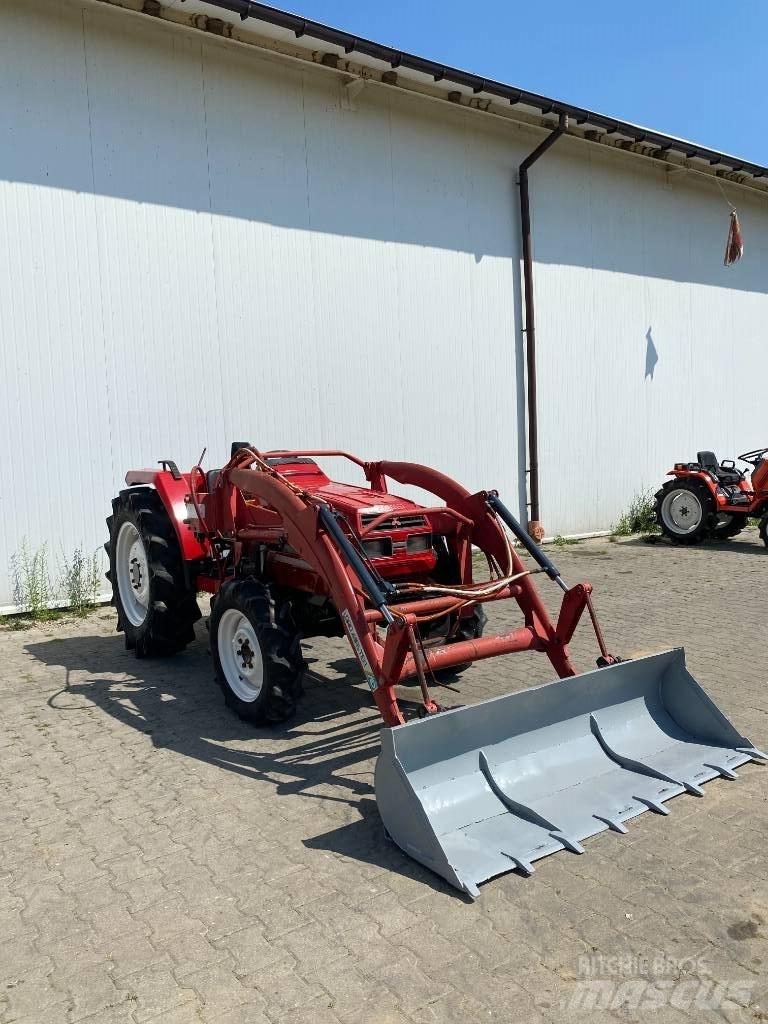 Mitsubishi MT33+tur Компактни трактори