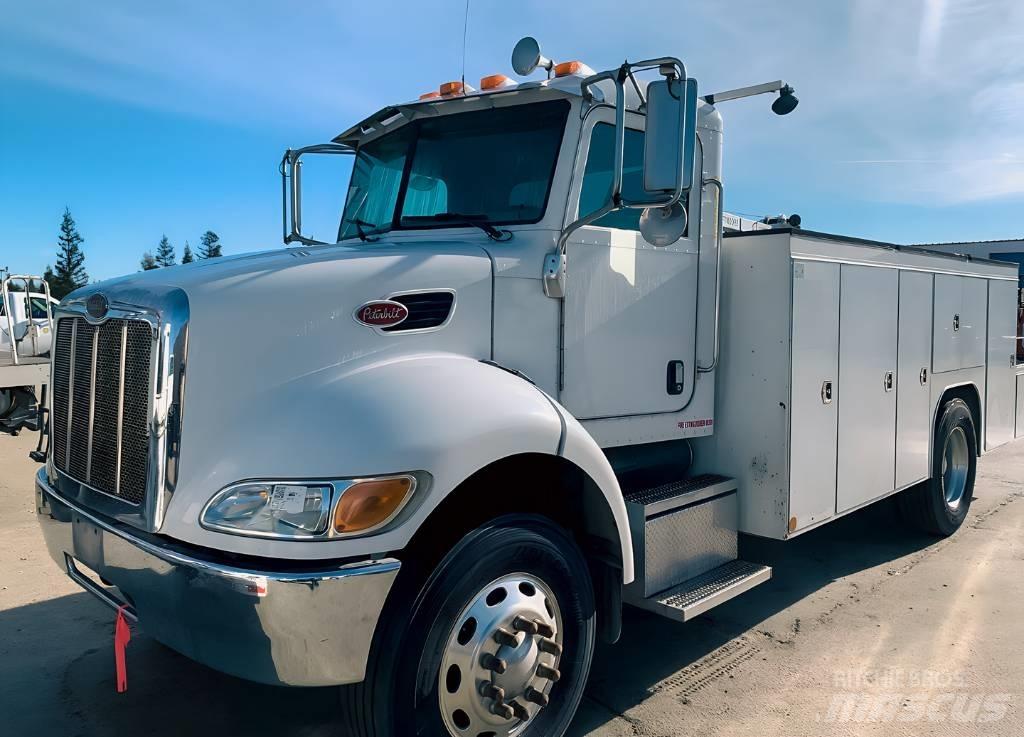 Peterbilt 335 Самосвал