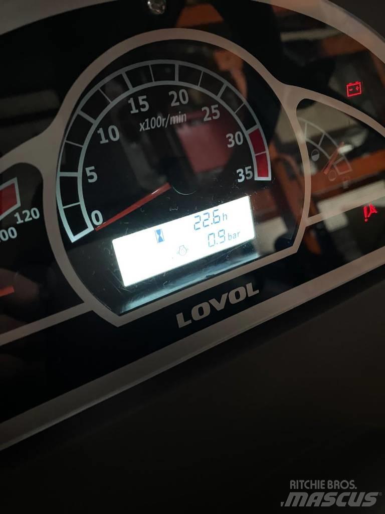 Lovol M404C Компактни трактори