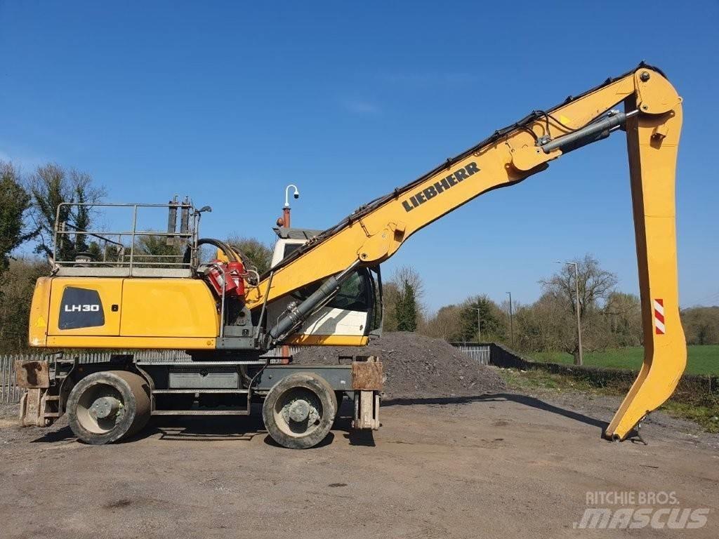 Liebherr LH 30 Оператори на отпадъци/индустрия
