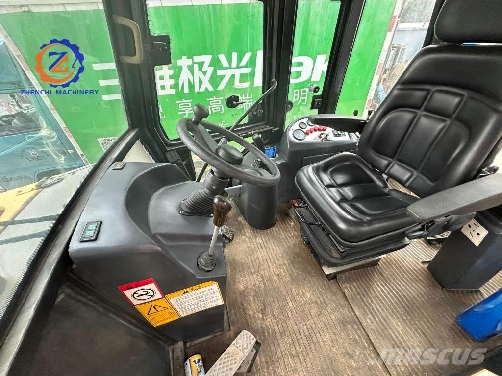 CAT 420 F Товарач със заден ексватор