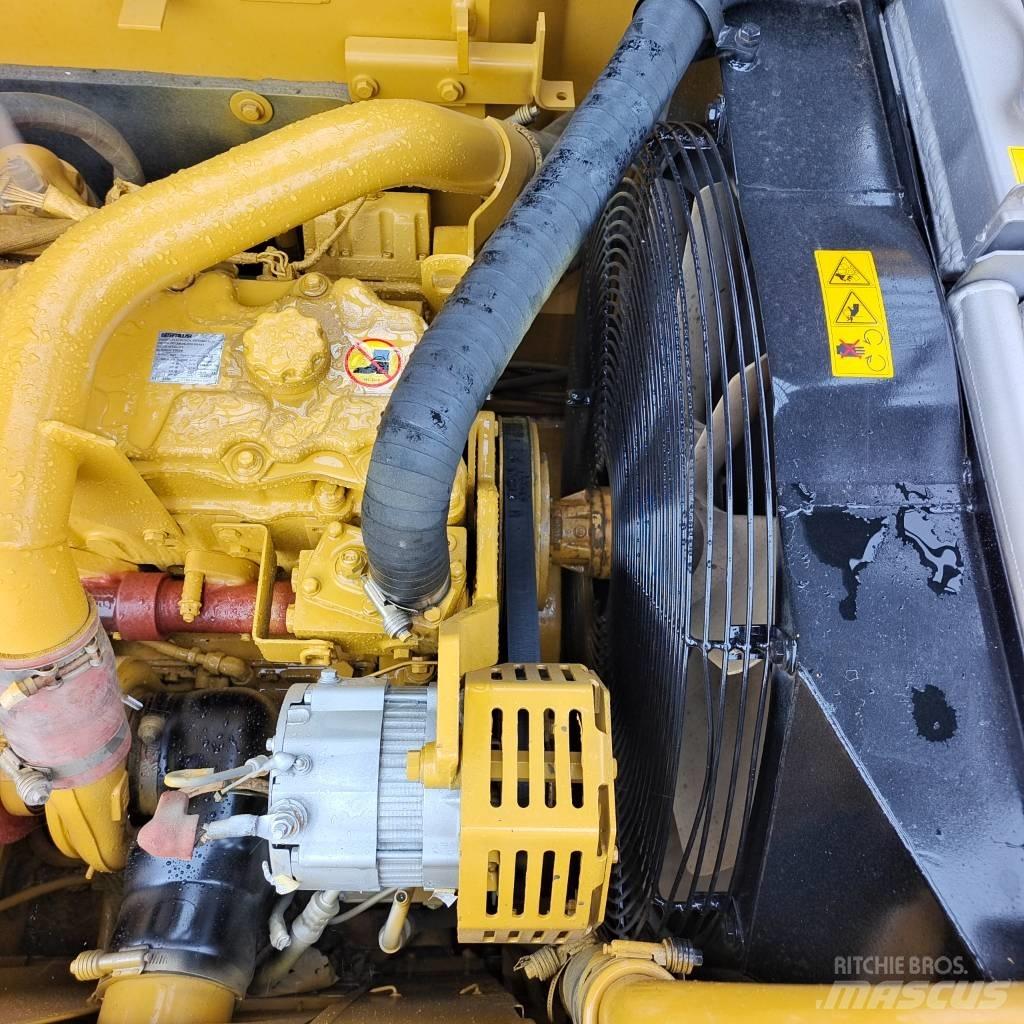 CAT 320 D Верижен екскаватор