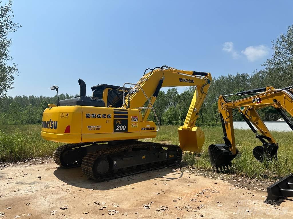 Komatsu PC200-8 Верижен екскаватор