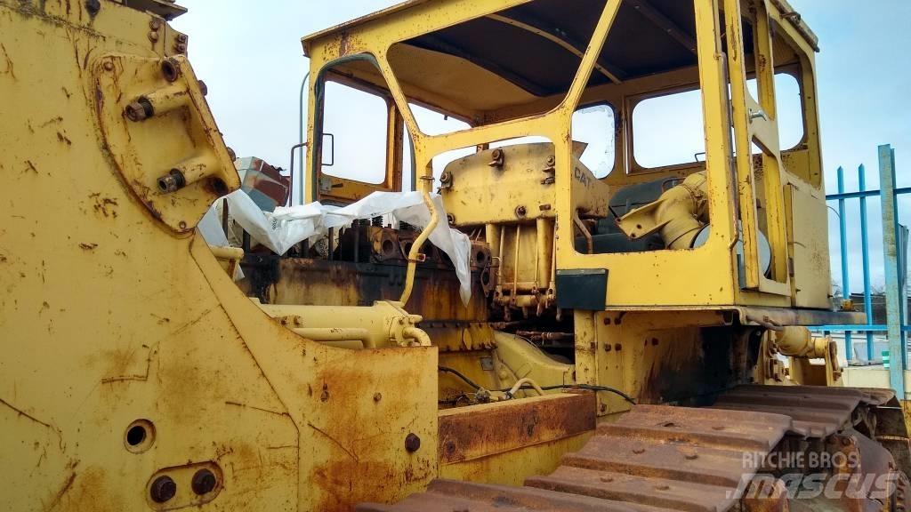 CAT D8K  (POR PIEZAS) Верижни булдозери
