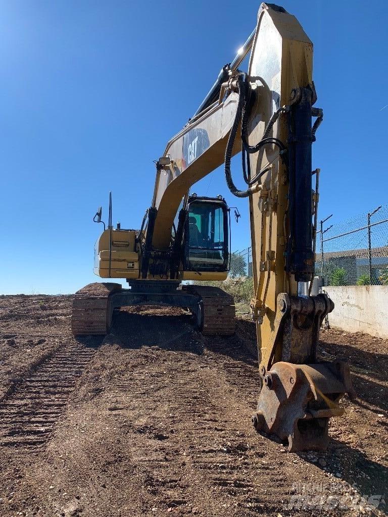 CAT 320 D L Верижен екскаватор
