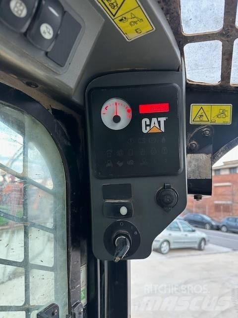 CAT 246 C Мини товарачи
