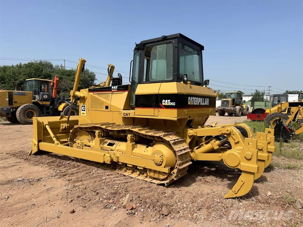 CAT D 6 G Верижни булдозери
